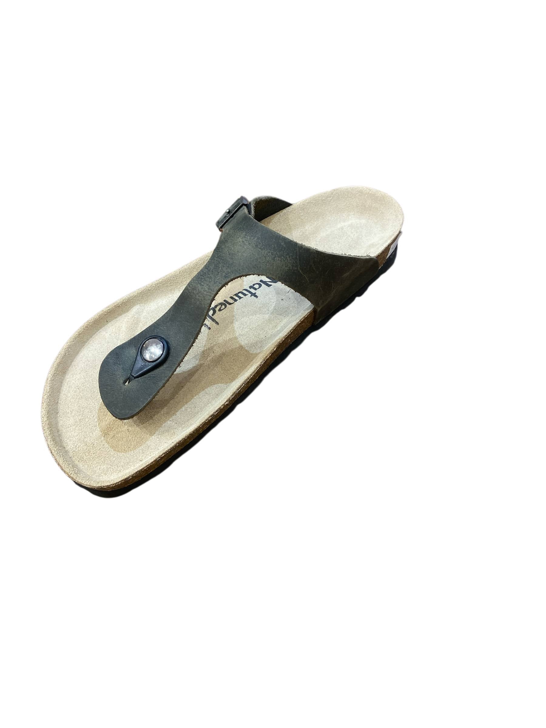 Natuned CH08 Oiled sandalo dark green dettaglio fascia